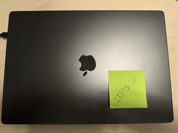 MacBook Pro 2024 – 16" – 512GB – Space Black – Good Condition