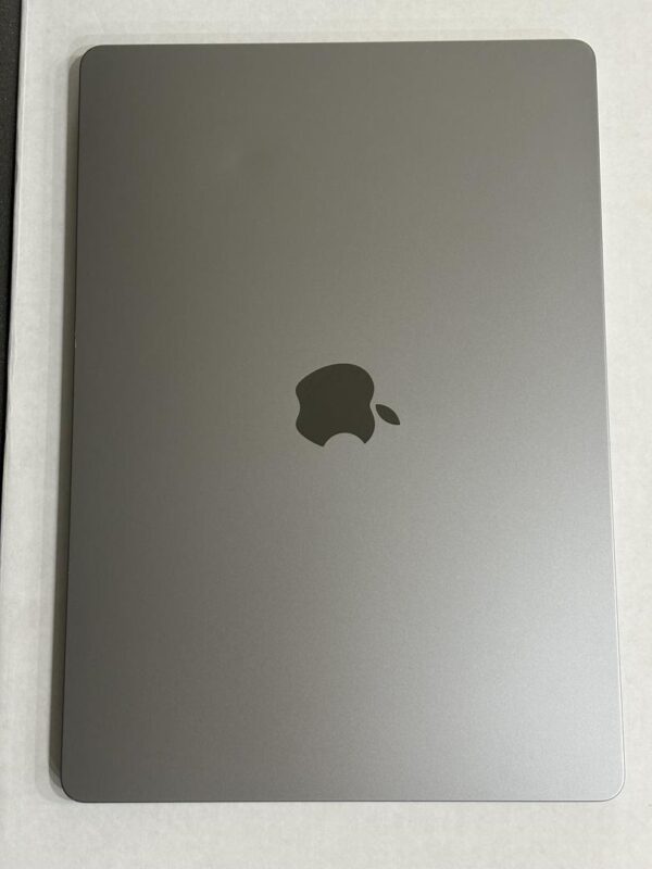 Apple MacBook Air 2023 – 15" – M2 – 16GB RAM – 1TB SSD – Space Gray – Good Condition - Image 9