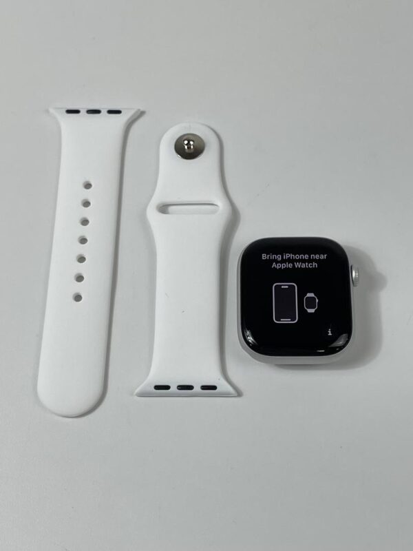 Apple Watch Series 10 42mm – Silver – GPS – Mint Condition - Image 5