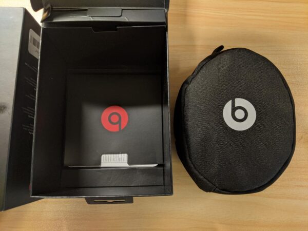 Beats Solo3 Wireless – Used – Silver - Image 14