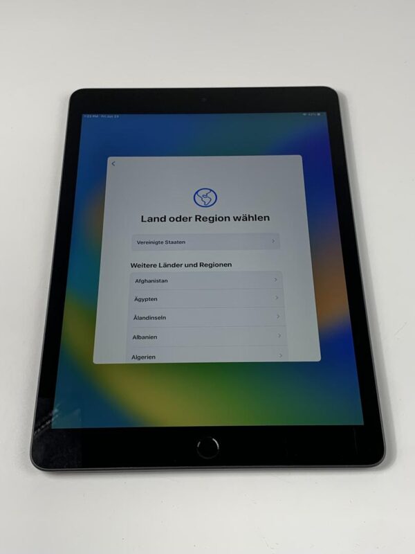 Apple iPad 9th Gen Wi-Fi – Good – 64GB – Gray – Model A2602 - Image 4
