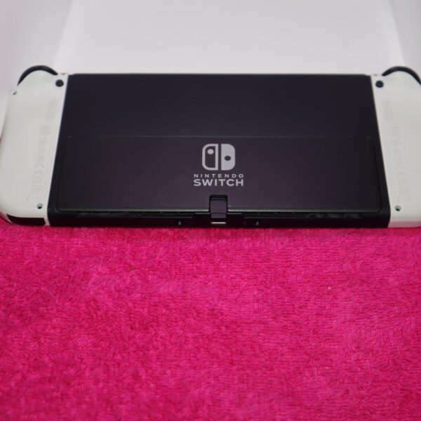 Nintendo Switch OLED – 64GB – White – Mint Condition - Image 9