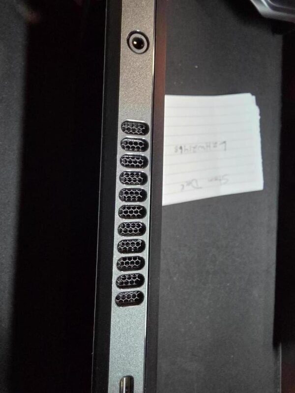 Steam Deck – 512GB – Black – Mint Condition - Image 12