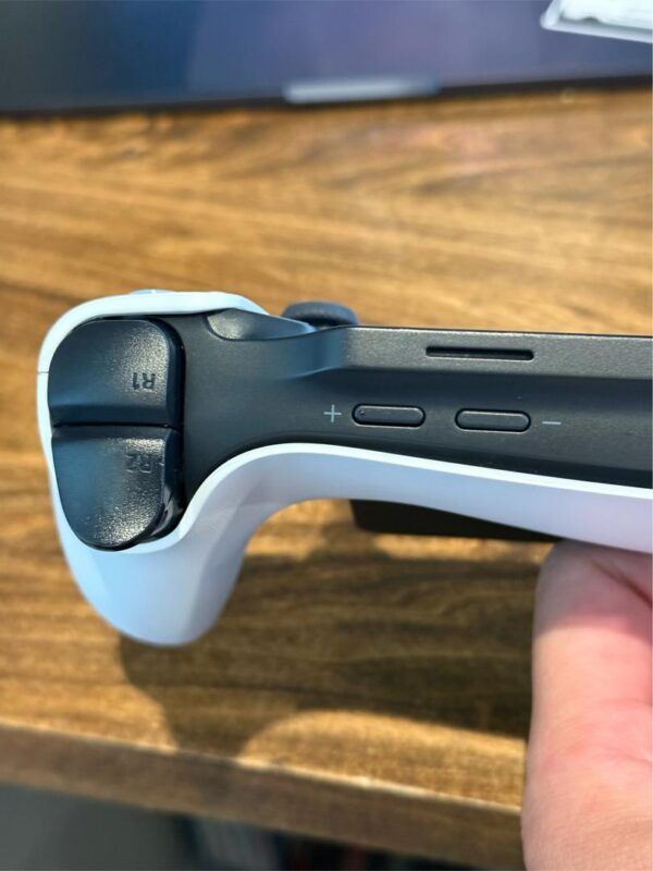 PlayStation Portal Remote Player – White – Mint Condition - Image 8