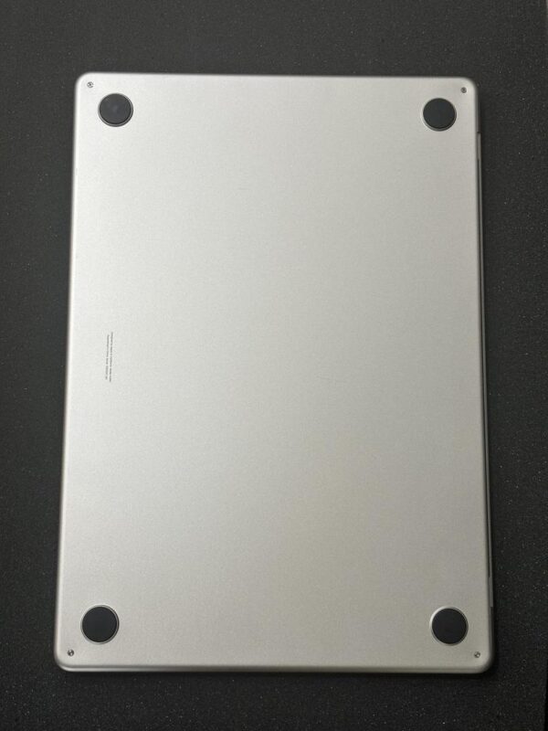 Apple MacBook Air 2023 – 15" – M2 – 8GB RAM – 256GB SSD – Starlight – Good Condition - Image 10