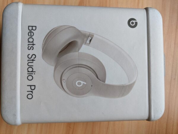 Beats Studio Pro Wireless – Used – Sandstone - Image 12