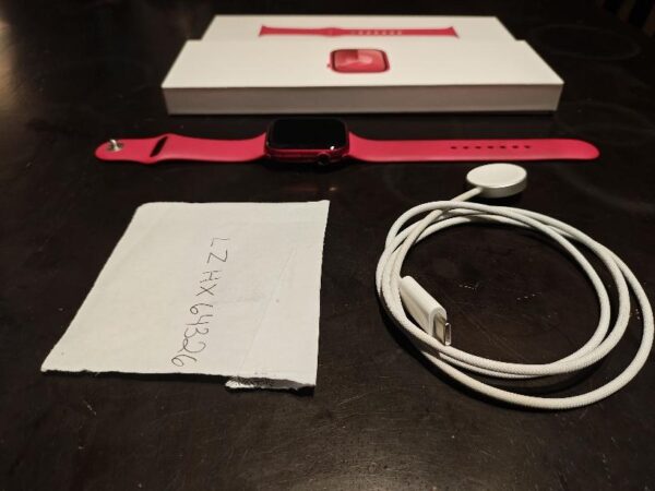 Apple Watch Series 9 45mm – Verizon – Red – Fair Condition - Image 5