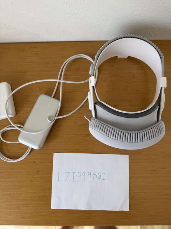 Apple Vision Pro – 1TB – Mint Condition - Image 13