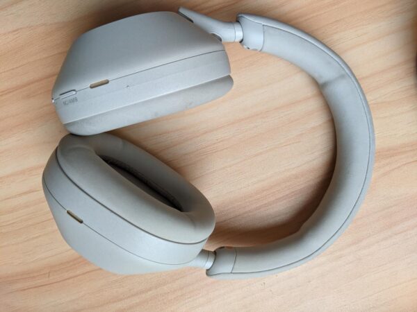 Sony WH-1000XM5 – Used – Silver - Image 10