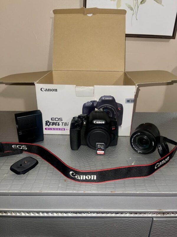 Canon EOS Rebel T8i – DSLR – Mint Condition - Image 5