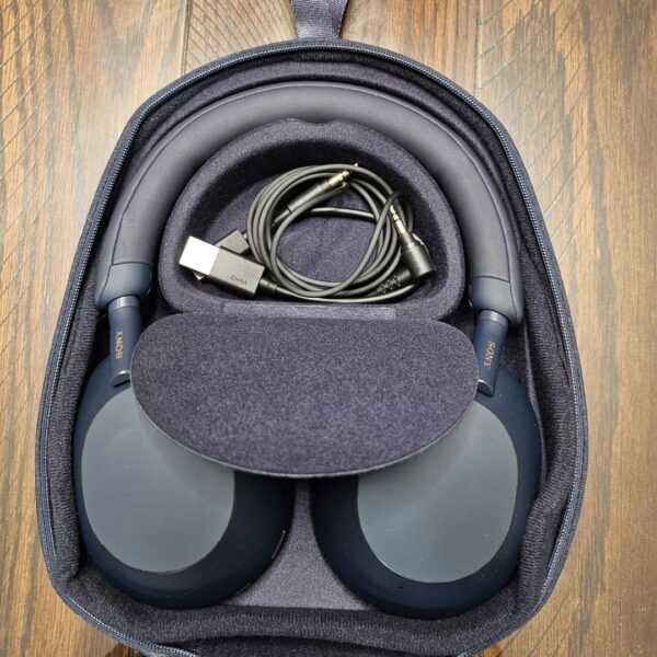 Sony WH-1000XM5 – Used – Navy Blue - Image 10