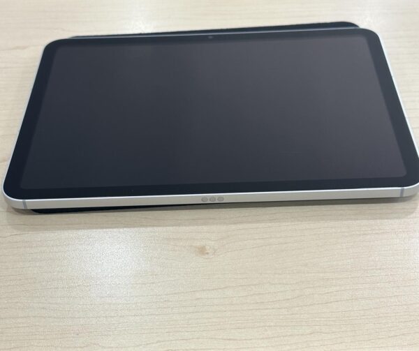 Apple iPad 11th Gen Unlocked – Good – 128GB – Silver – Model A3355 - Image 8