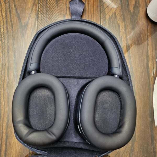 Sony WH-1000XM5 – Used – Navy Blue - Image 11